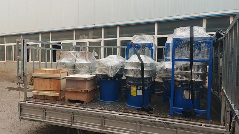 6套超声波筛分、输送、提升一体式机械发货