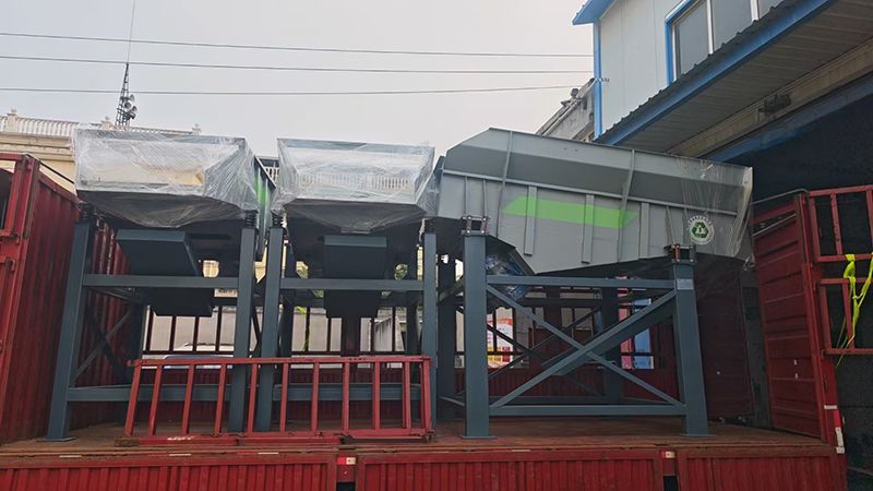 三台客户定制直线筛发货