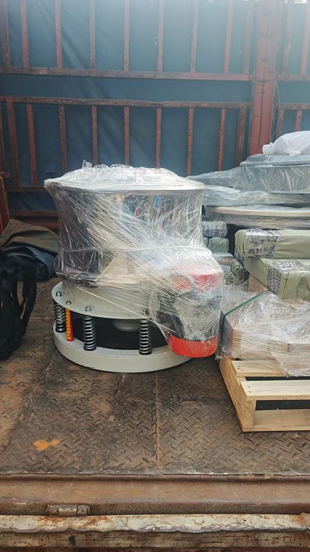 600型直排筛、筛框、网架、胶条等全部发货