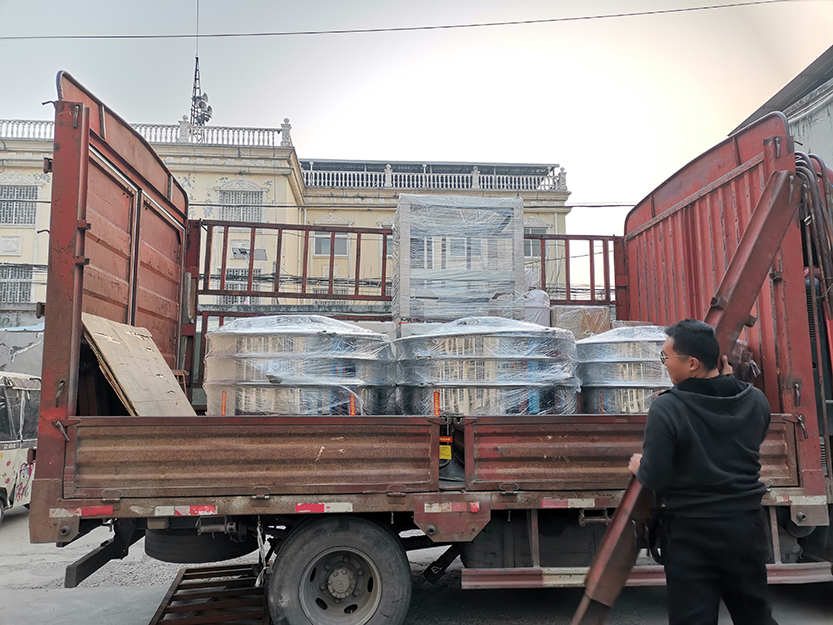 客户定制三台旋振筛加架子发货