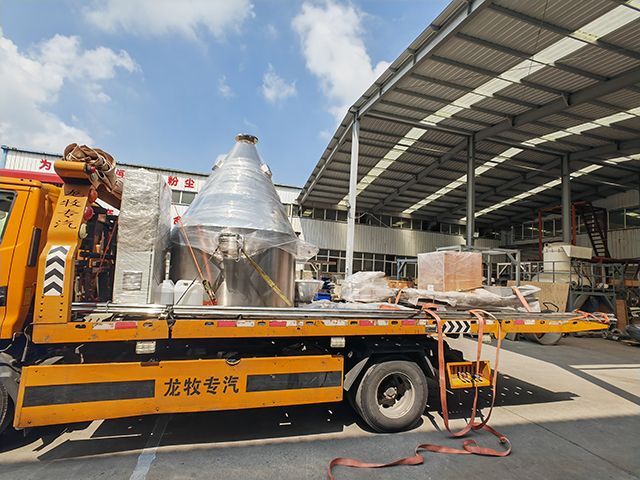 8月5日整套真空上料机系统专车发货
